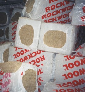 Временный склад с запасами материалов. Снимок 1996 года