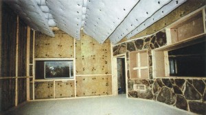 Рисунок 5. Примерно так выглядят типичные потолочные звукопоглощающие трэпы-ловушки